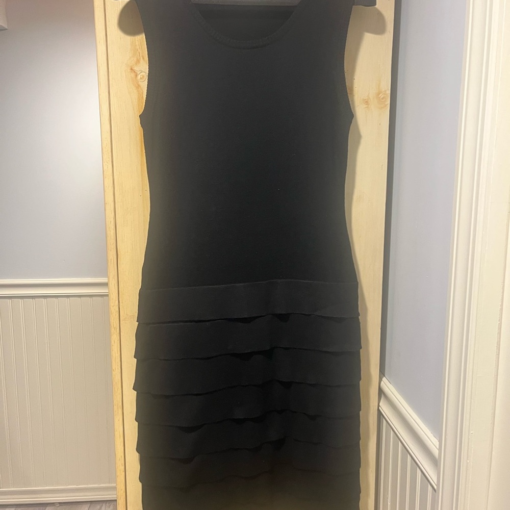 Calvin Klein Elegant Black Sleeveless Dress